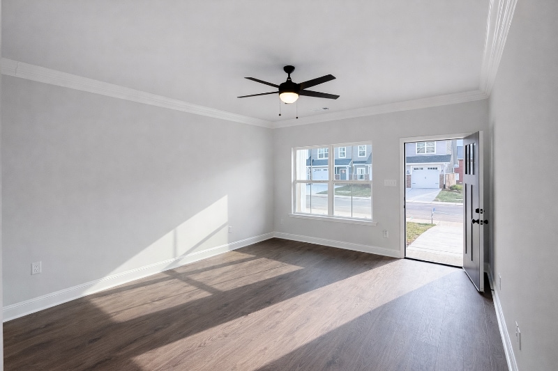 Building Photo - 532 Rohan Dr