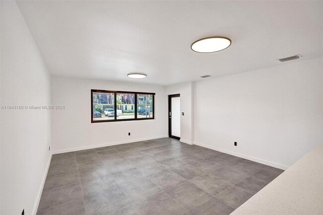 Building Photo - 2255 NE 173rd St