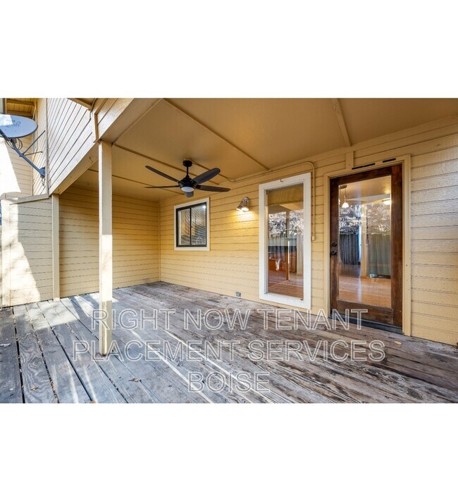 Building Photo - 1760 Woodbridge Ln