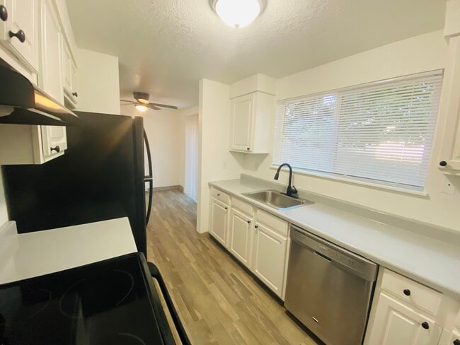 Primary Photo - Beech Place Duplex