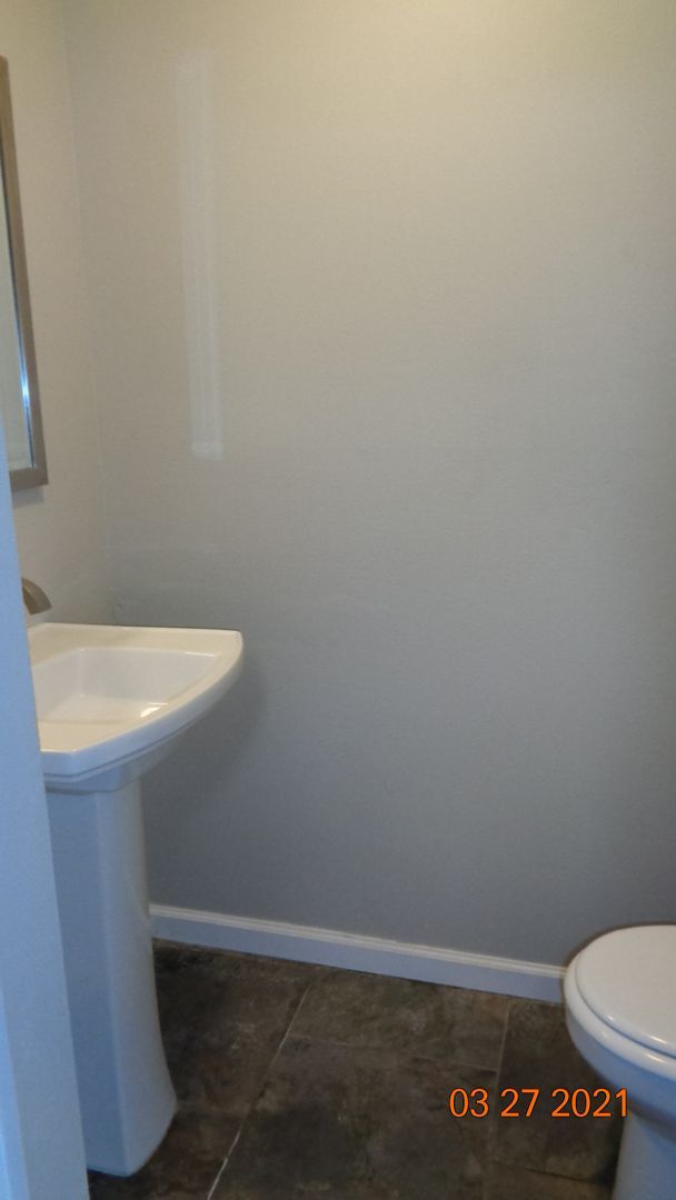 Building Photo - Centrally Located Fort Walton Beach Home with Great Base Accessibility!