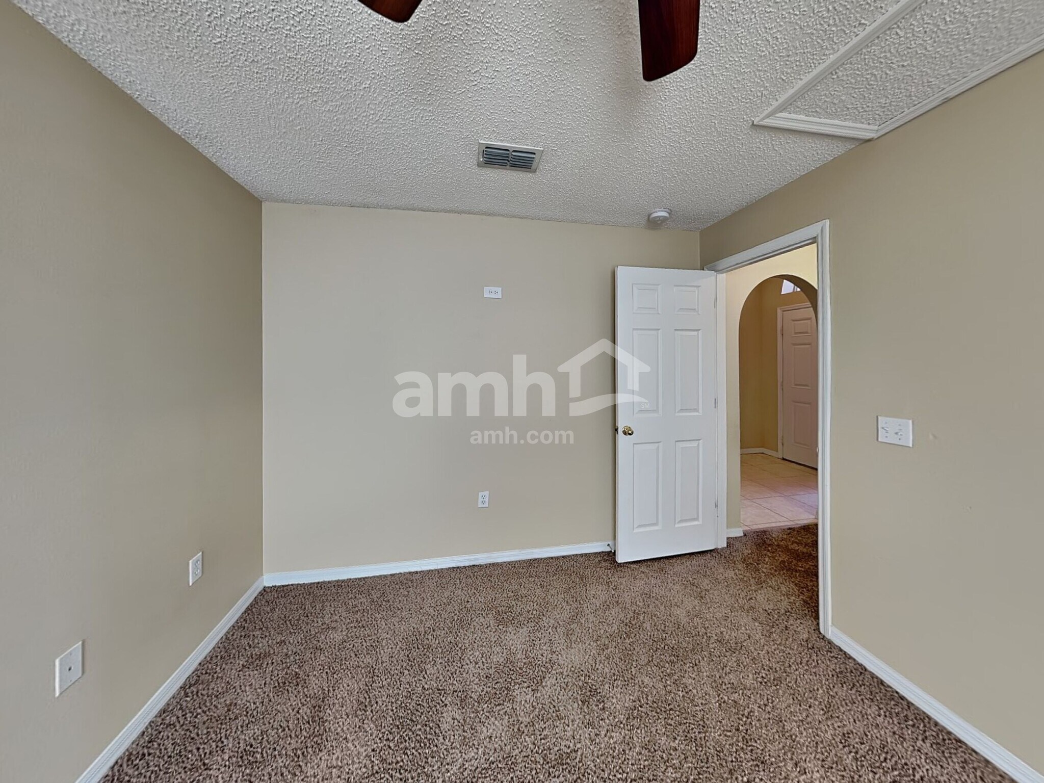 Building Photo - 1683 Sorento Cir