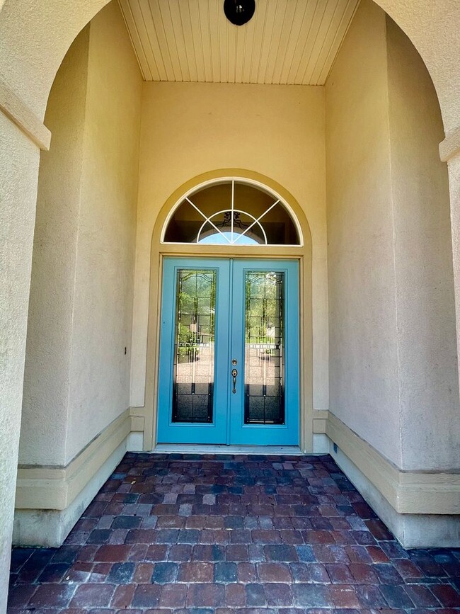 Building Photo - 614 Santa Maria Dr
