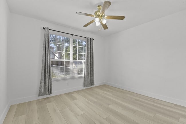 Building Photo - 16727 Summer Cypress Ct