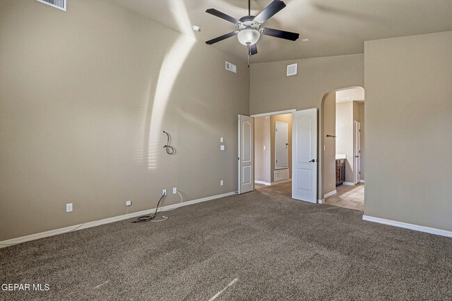 Building Photo - 3133 Clearbrook
