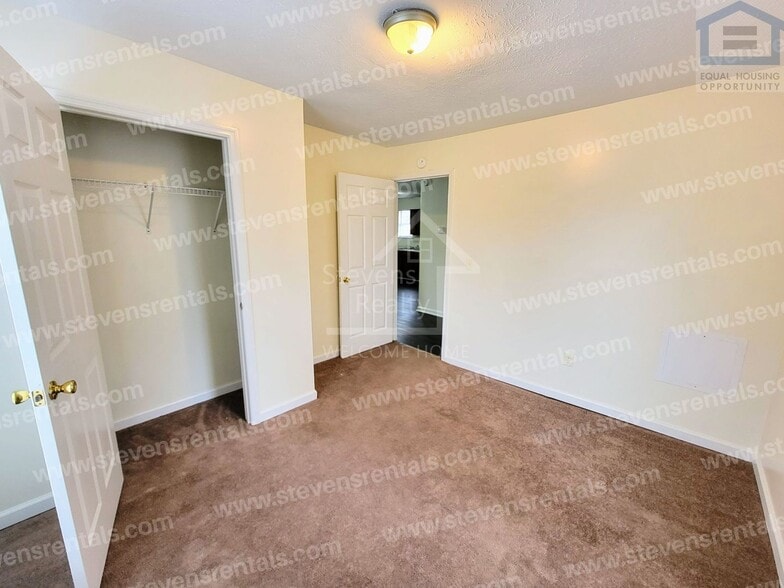 Building Photo - 844 Bybee Branch Rd