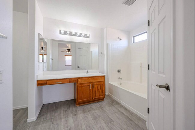 Building Photo - 4Bed/2Bath House in Buckeye! Move-In Ready on 06/04/2026!