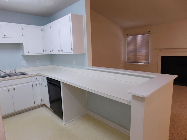 Building Photo - 1512 College Way