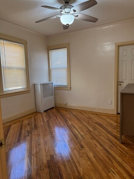 Building Photo - 9046 180th St