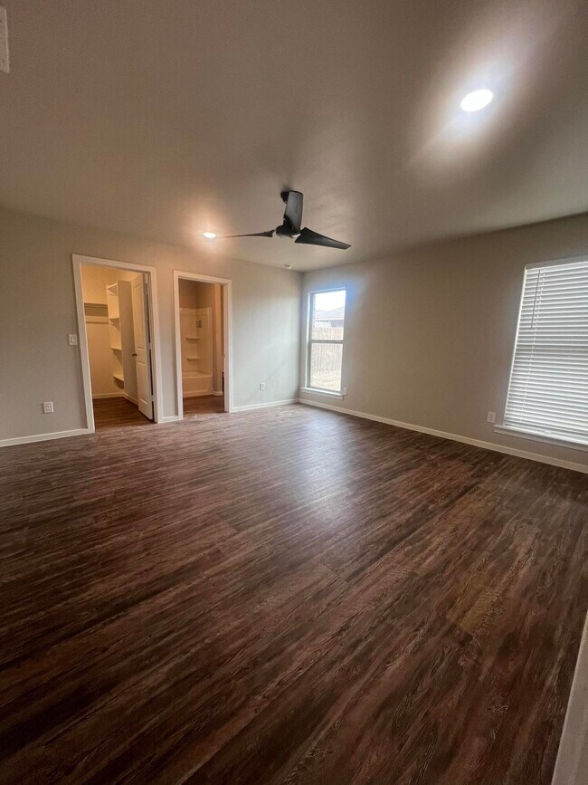 Building Photo - 2101 Kirksey Ave