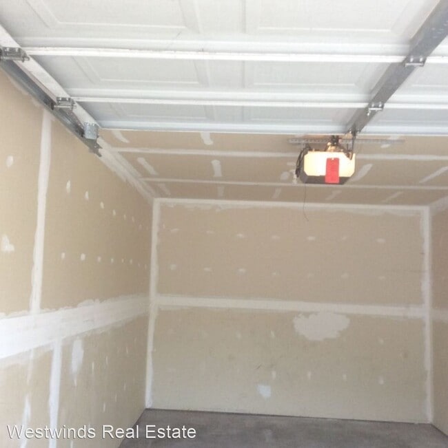 Building Photo - 2 br, 1 bath House - 2536 Rushmore Drive