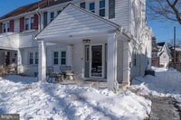 Building Photo - 227 E Hathaway Ln