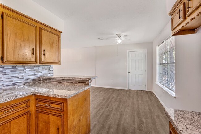 Building Photo - 3699 Piney Point Rd