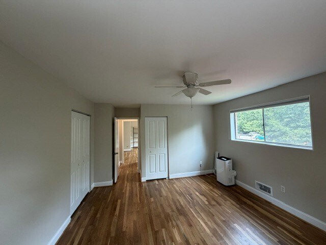 Building Photo - 10513 Weymouth St