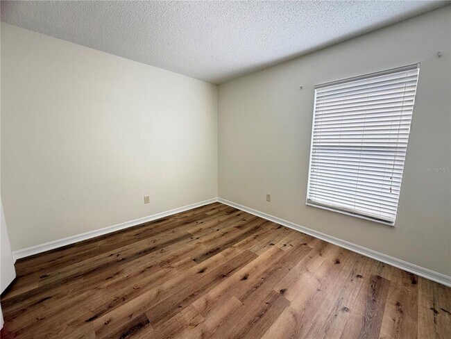 Building Photo - 2418 Harbor Town Dr