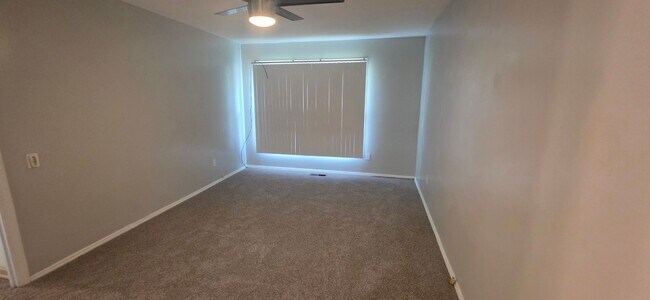 Building Photo - 11864 Featherwood Dr