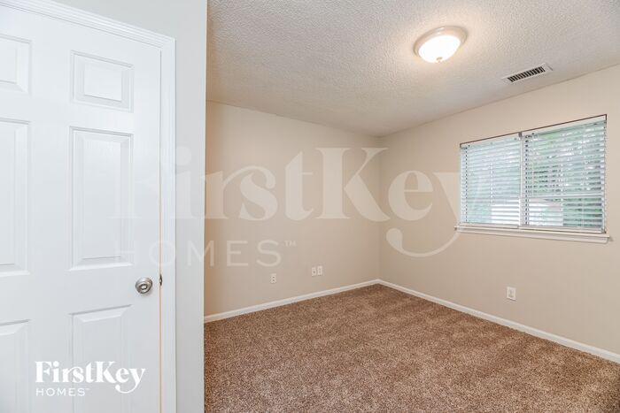 Building Photo - 222 Ponderosa Dr