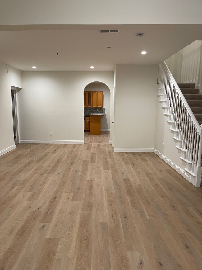 Building Photo - 4028 Tilden Ave