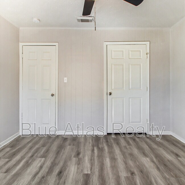 Building Photo - 5633 Ramey Ave