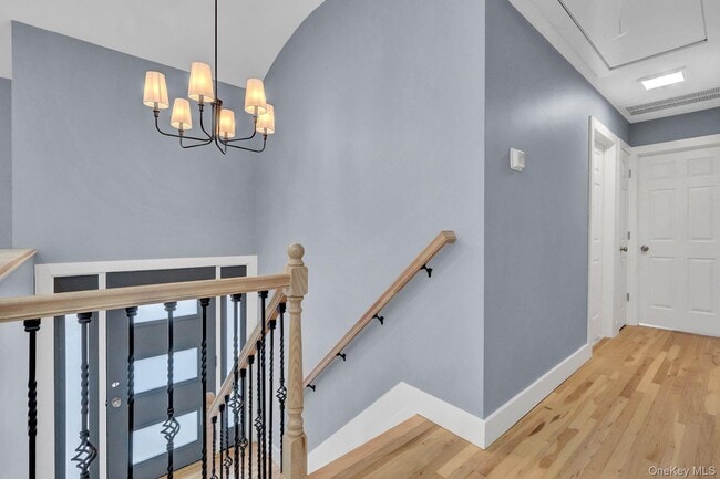 Building Photo - 33 Gaines St