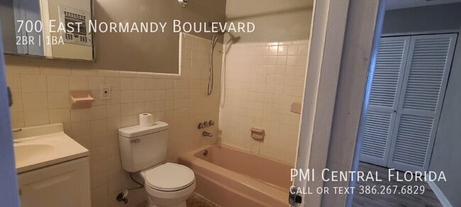 Building Photo - 700 E Normandy Blvd