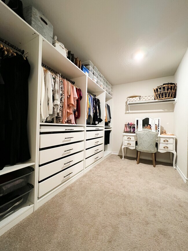 Building Photo - 5507 Stormie Keep