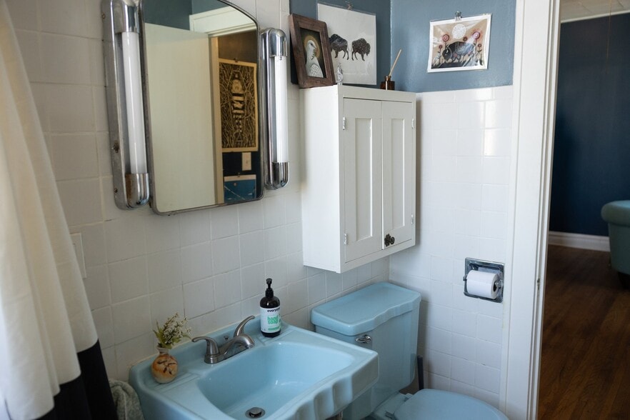 Building Photo - 1216 Powderhorn Terrace