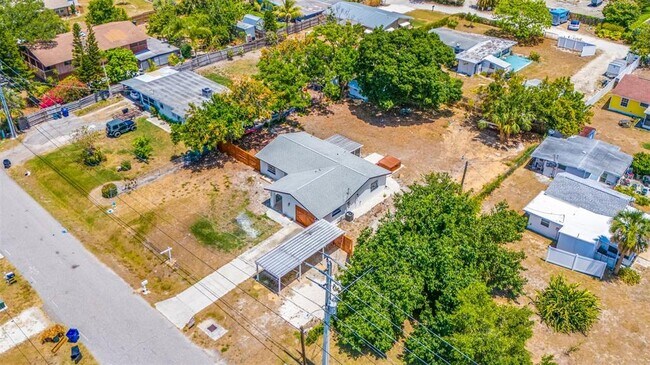 Building Photo - 208 Palmetto Rd W