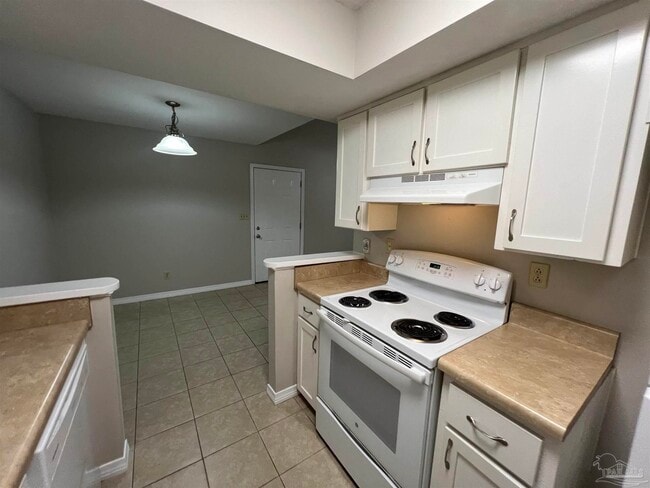 Building Photo - 9485 Sunnehanna Blvd