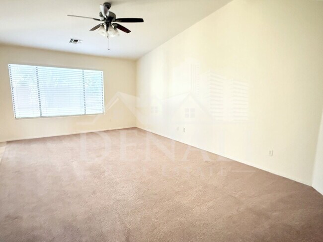 Building Photo - 1845 E Aloe Pl