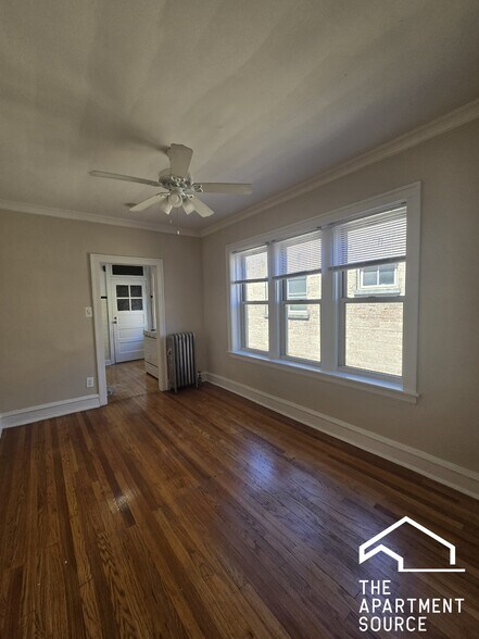 Building Photo - 5618 N Kimball Ave