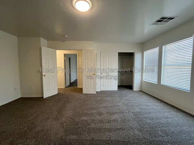 Building Photo - 7347 N 72nd Dr