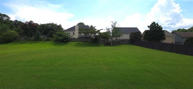 Building Photo - 936 Tama Hill Ct