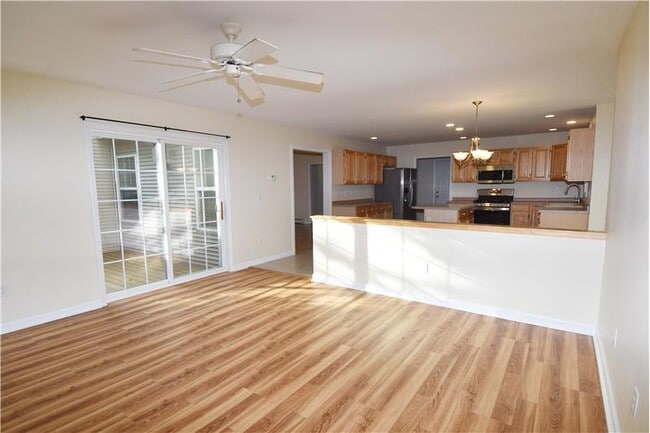 Building Photo - 73 Partridge Dr
