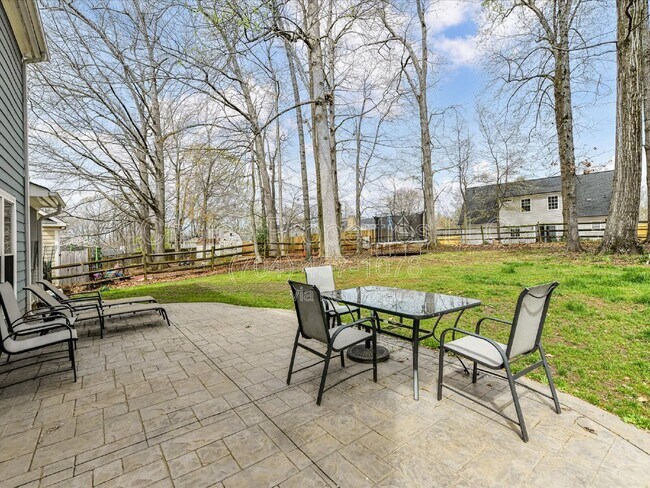 Building Photo - 8413 Red Setter Ln
