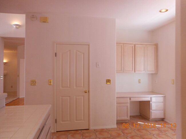 Building Photo - Beautiful 3BD/ 2 BA House For Rent