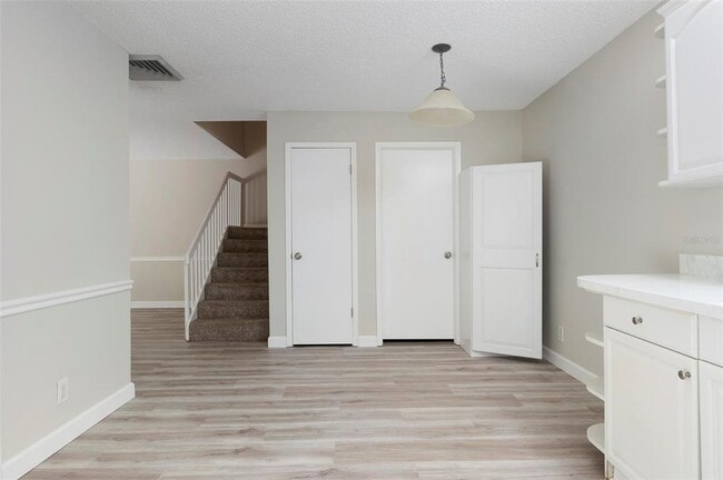 Building Photo - 2606 6th Ct