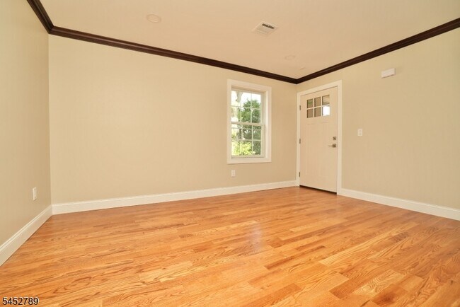 Building Photo - 31 Bellevue Ave
