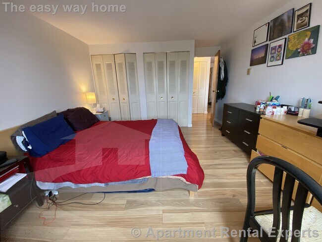 Building Photo - 94 Beacon St