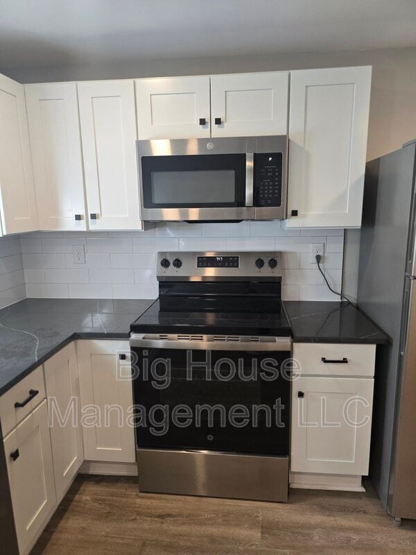Building Photo - 707 Druid Park Lake Dr
