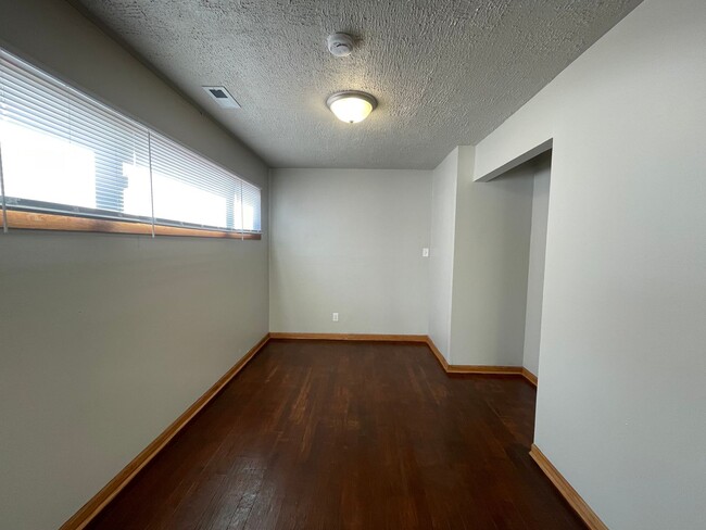 Building Photo - 3BD/1BA Home In Gary