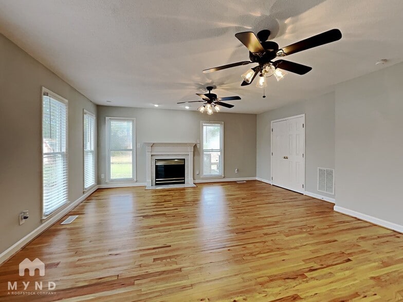 Building Photo - 218 Faison Dr