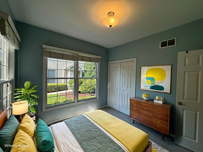 Building Photo - 1N061 Mission Ct