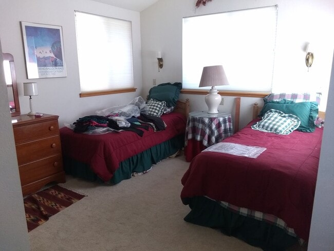 Building Photo - 7 month Lease -3bd/2.5ba Fully Furnished S...