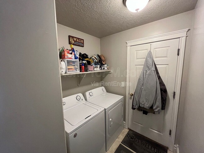 Building Photo - 4015 Berwick Ln