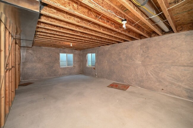 Building Photo - Beautiful Spacious Home in Bluffdale!