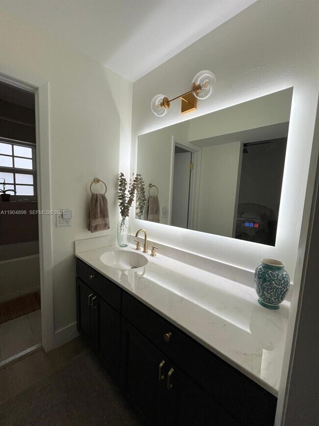 Building Photo - 14305 SW 57th Ln