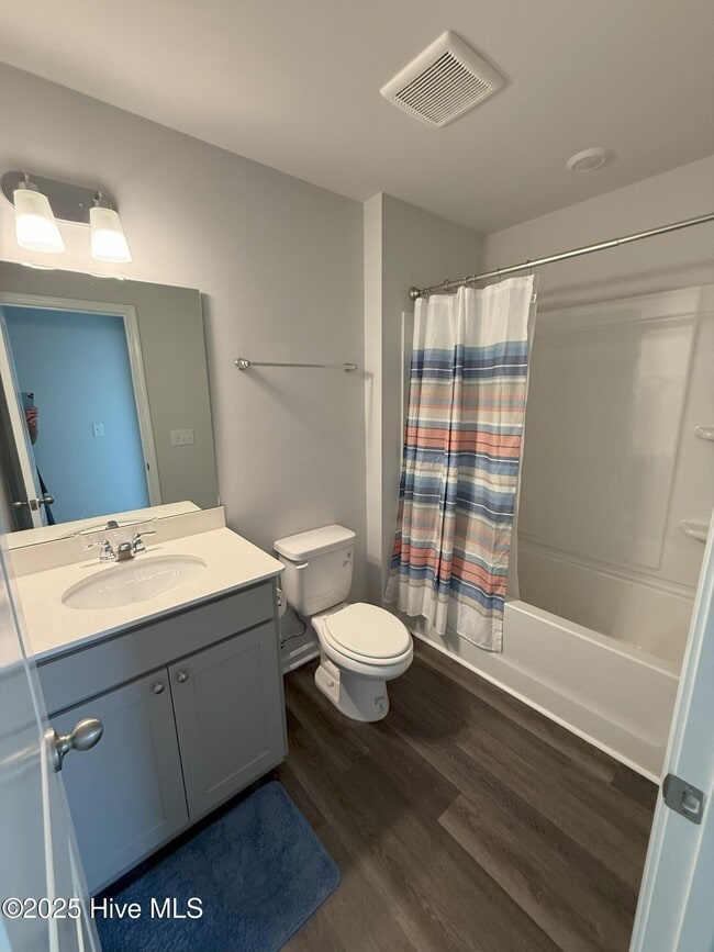 Building Photo - 241 Arnette Dr