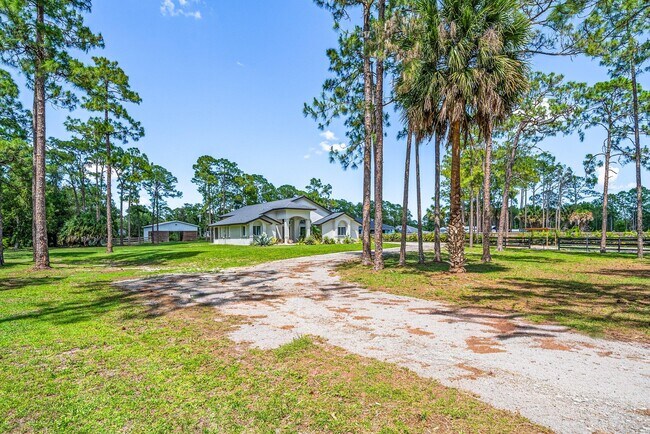 Building Photo - 16105 Temple Blvd