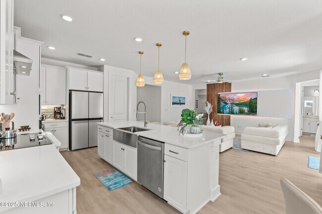 Building Photo - 127 Seaside Vis Ct